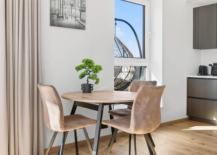 Bright & Cozy Apartment, Terrace, Free Parking * 塔林