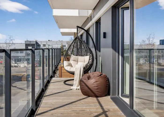 Bright & Cozy Apartment, Terrace, Free Parking Lägenhet Tallinn